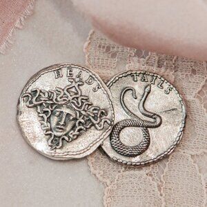 Sofia Zakia Medusa Decision-Making Coin Pure Silver